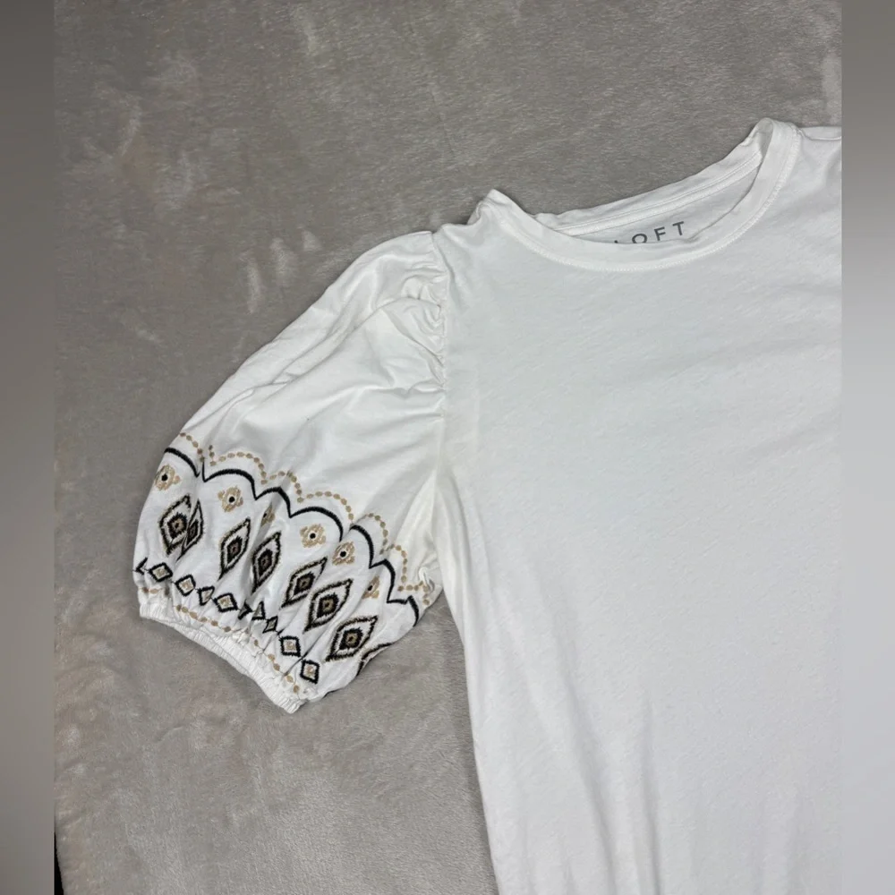 LOFT Embroidered Balloon Sleeve Top White 100% Cotton Lightweight Blouse Size MP